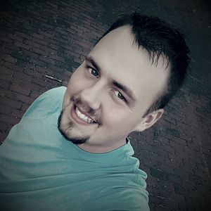 Meet your Posher, Dustin